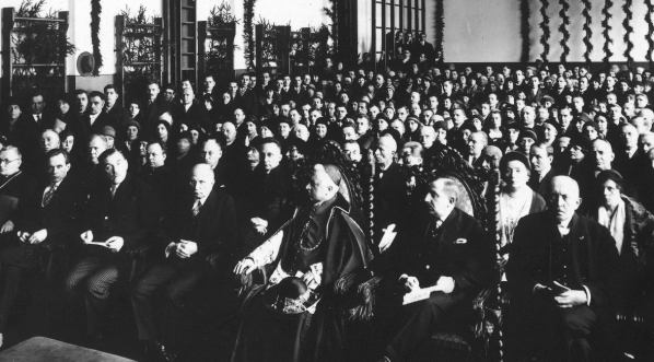  Uroczystość z okazji 100-lecia Wojewódzkiego Zakładu dla Głuchoniemych w Poznaniu w styczniu 1932 roku.  