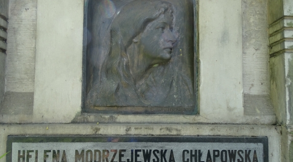  Grób Heleny Modrzejewskiej na cmentarzu Rakowickim w Krakowie.  