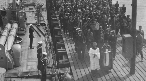  Uroczystości pogrzebowe Ludwika Idzikowskiego w Gdyni 14.08.1929 r.  