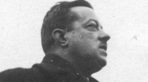  Przemówienie prezydenta Łodzi Bronisława Ziemięckiego z okazji odsłonięcia niezidentyfikowanego pomnika.  