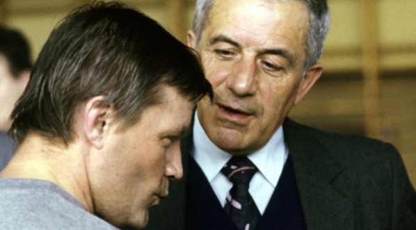  Scena z filmu Władysława Pasikowskiego "Psy" z 1992 r.  