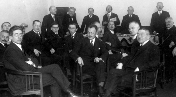  Zjazd dziennikarzy syndykatów wojewódzkich w Warszawie, w wyniku którego ukonstytuował się Zarząd Związków Syndykatów Dziennikarzy Polskich w 1924 r.  
