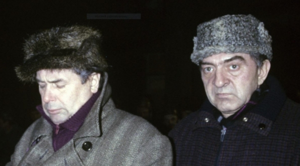  Janusz Gajos i Jerzy Trela w filmie "Śmierć jak kromka chleba" z 1994 r.  