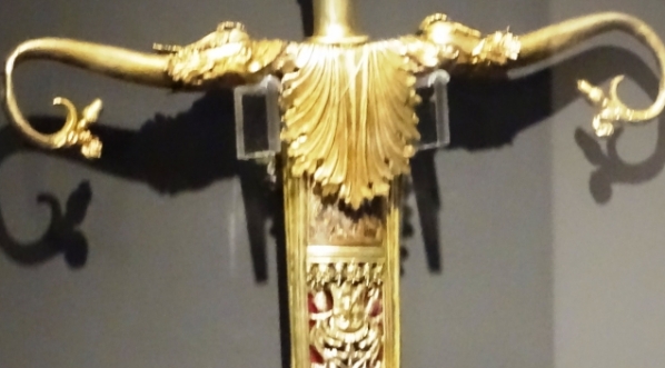  Fragment rękojeści miecza honorowego Władysława II Jagiellończyka, króla Czech i Węgier.  