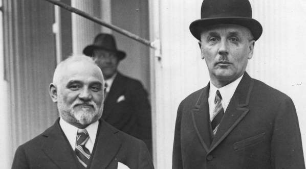  Ambasador Polski w Stanach Zjednoczonych Tytus Filipowicz w towarzystwie rzeźbiarza Henryka Glicensteina w maju 1930 r.  