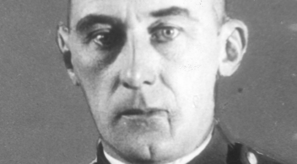  Władysław Bortnowski, generał brygady - fotografia portretowa w mundurze z Orderem Virtuti Militari V klasy.  