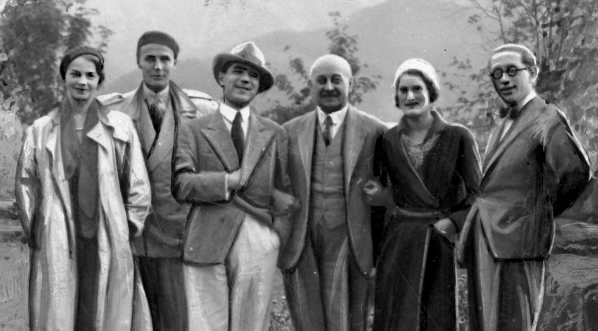  Kornel Makuszyński z grupą osób w Zakopanem w 1931 r.  