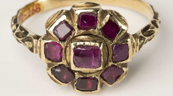  Pierścionek polski z połowy XVII w.  