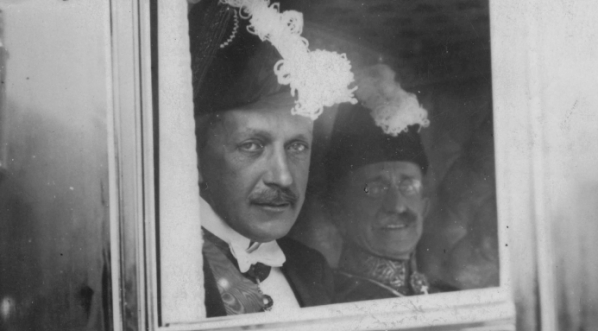  Złożenie listów uwierzytelniających królowi Hiszpanii Alfonsowi XIII przez posła nadzwyczajnego i ministra pełnomocnego Polski w Hiszpanii Władysława Sobańskiego w listopadzie 1924 r.  