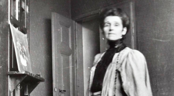  Portret Olgi Boznańskiej w pracownik w domu przy ul. Wolskiej 21 w Krakowie.  