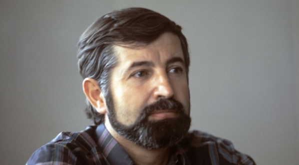  Janusz Majewski.  