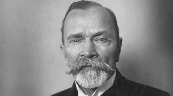  Adolf Suligowski, prezes Rady Miejskiej w Warszawie, profesor.  