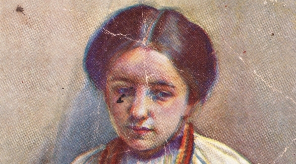  "Kobieta w stroju ludowym i czerwonych koralach" Aleksandra Augustynowicza.  