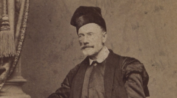  Piotr Moszyński w stroju narodowym.  