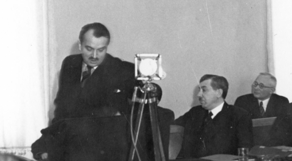  Posiedzenie komisji budżetowej Sejmu w sprawie planu inwestycyjnego na 1937 rok  