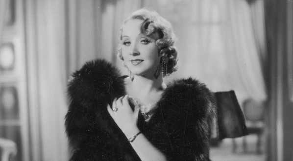  Loda Niemirzanka jako Wanda w jednej ze scen filmu "Będzie lepiej" z 1936 r.  