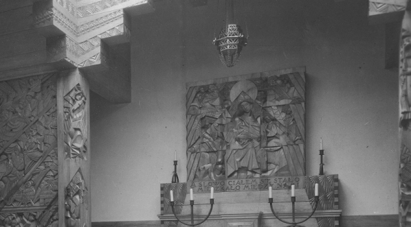  Ekspozycja w pawilonie polskim na Międzynarodowej Wystawie Sztuki Dekoracyjnej i Przemysłu Współczesnego w Paryżu w 1925 r.  