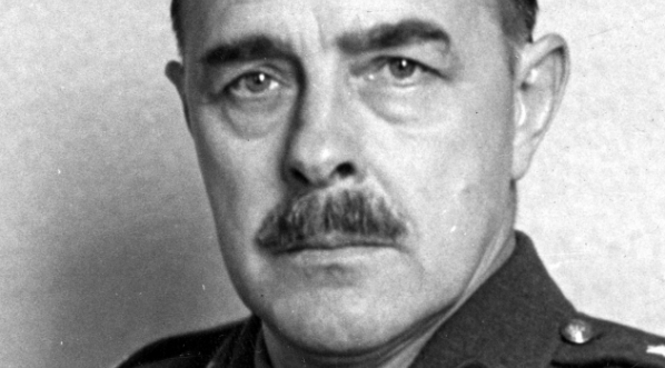 Marian Żegota-Januszajtis, generał, inspektor sztabu Naczelnego Wodza ds. Zarządu Wojskowego.  