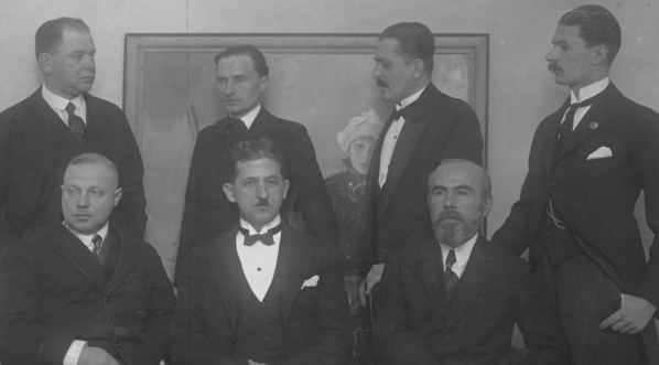  Komitet organizacyjny wystawy dzieł artysty malarza Tadeusza Pruszkowskiego, listopad 1927 rok.  