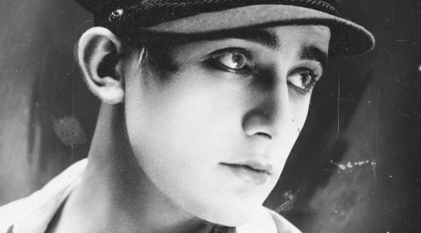  Jan Kucharski, aktor.  