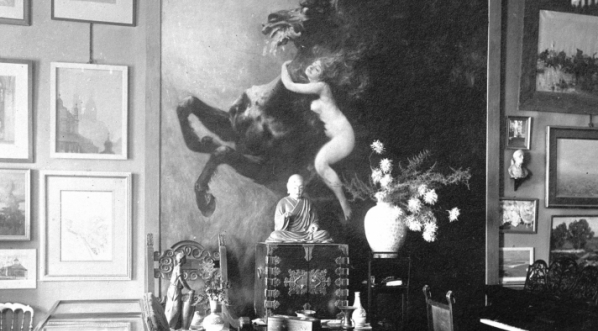  Zbiory Feliksa Jasieńskiego w prywatnym mieszkaniu ofiarodawcy w Krakowie we wrześniu 1926 r.  