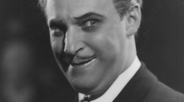  Eugeniusz Solarski  w przedstawieniu "Święty gaj" w Teatrze Narodowym w Warszawie w 1939 r.  