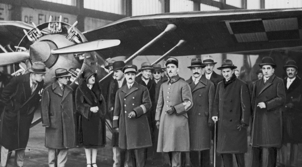  Międzynarodowy Salon Lotniczy w Grand Palais w Paryżu w listopadzie 1930 r.  