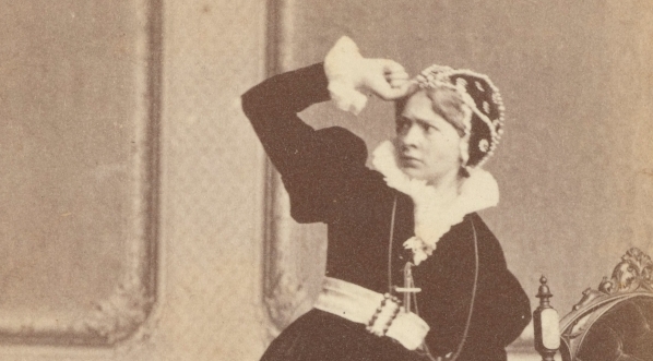  Antonina Hoffmann jako Beata w spektaklu "Halszka z Ostroga" Józefa Szujskiego.  