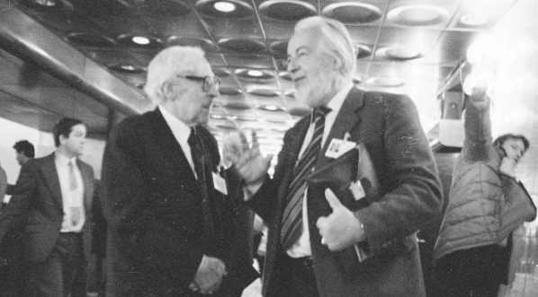  Kongres Intelektualistów w Obronie Pokojowej Przyszłości Świata w Hotelu Victoria w Warszawie w styczniu 1986 r.  