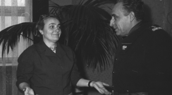  Spotkanie I sekretarz Komitetu Łódzkiego PZPR Michaliny Tatarkówny-Majkowskiej z Ministrem Obrony Narodowej Marianem Spychalskim w 1960 roku.  