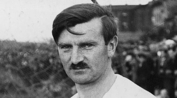  Wacław Kuchar, piłkarz klubu Pogoń Lwów.  