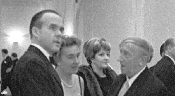  Pierwsza premiera operowa "Straszny Dwór" Stanisława Moniuszki w odbudowanym po zniszczeniach wojennych Teatrze Wielkim w Warszawie 20.11.1965 r.  