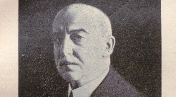  "Ś.p. Gabryel Narutowicz pierwszy prezydent Rzeczypospolitej Polskiej".  