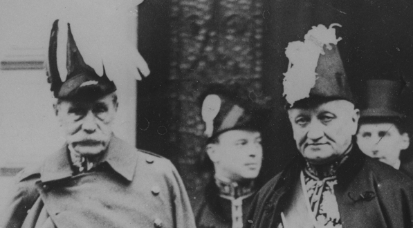  Poseł RP w Wielkiej Brytanii Konstanty Skirmunt po wręczeniu listów uwierzytelniających następcy tronu brytyjskiego w listopadzie 1929 r.  