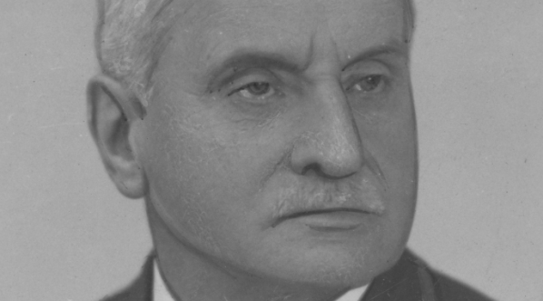  Antoni Pawłowski - profesor i rektor Wyższej Szkoły Handlu Zagranicznego we Lwowie.  