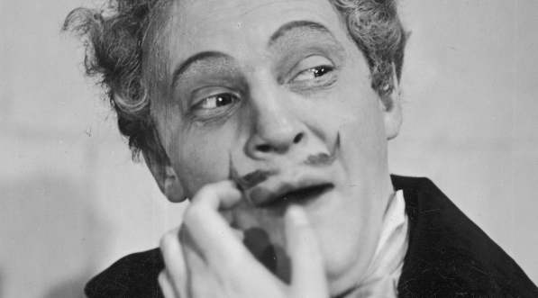  Eugeniusz Solarski w przedstawieniu "Swaty" w Teatrze Miejskim we Lwowie w 1937 r.  