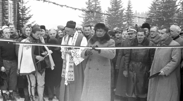  Otwarcie drogi na stadion sportowy pod Krokwią w Zakopanem w grudniu 1938 roku.  