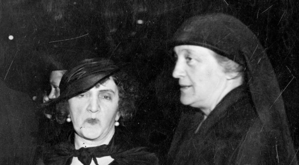  Powitanie Aleksandry Piłsudskiej na dworcu w Warszawie po powrocie z Rumunii 15.07.1935 r.  