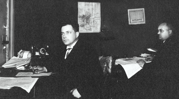  Redaktorzy Władysław Cieszyński i Wilhelm Grimsmann w redakcji "Gazety Gdańskiej i Gazety Morskiej" w Gdańsku.  