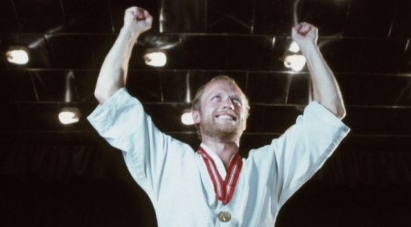  Edward Żentara w filmie "Karate po polsku" z 1982 r.  