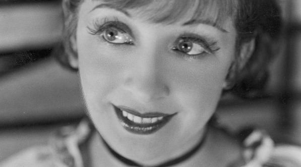  Janina Romanówna w przedstawieniu "Janka" Henry'ego Duvernoisa w Teatrze Małym w Warszawie w  1934 r.  