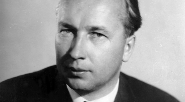  Pisarz Janusz Rychlewski.  
