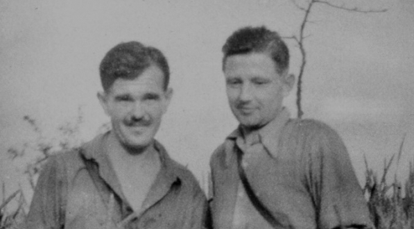  Mjr Hieronim Dekutowski „Zapora” (z lewej) i kpt. Zdzisław Broński „Uskok” w sierpniu 1947 r.  