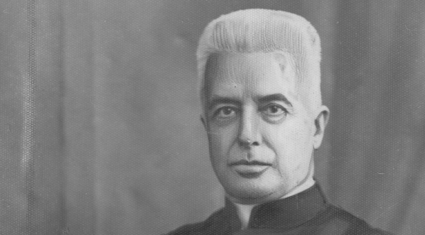  Ks. prałat Józef Rokoszny - muzealnik, wykładowca archeologi i historii sztuki kościelnej w seminarium duchownym.  