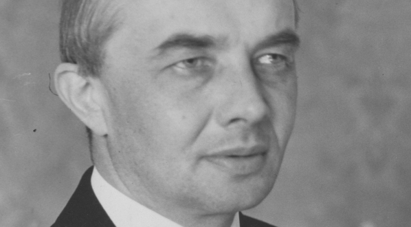  Gustaw Potworowski, poseł nadzwyczajny i minister pełnomocny RP w Szwecji.  