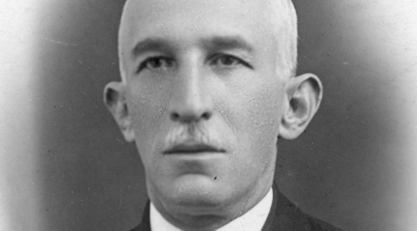  Gustaw Simon, wiceminister pracy i opieki społecznej.  