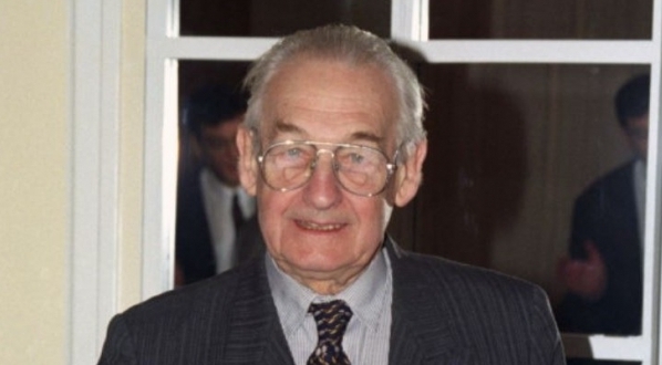  Andrzej Wajda na uroczystości wręczenia mu Nagrody Wolności 14.02.1999 roku.  