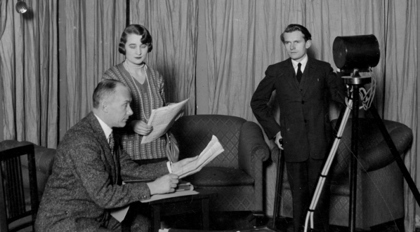  Nagrywanie audycji w rozgłośni Polskiego Radia  w Warszawie.  