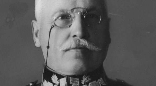  Jan Jacyna, generał dywizji WP.  - fotografia portretowa zamieszczona w prasie w związku ze śmiercią generała 10 XII 1930 roku.  