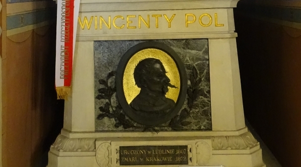  Sarkofag Wincentego Pola w Krypcie Zasłużonych na Skałce.  